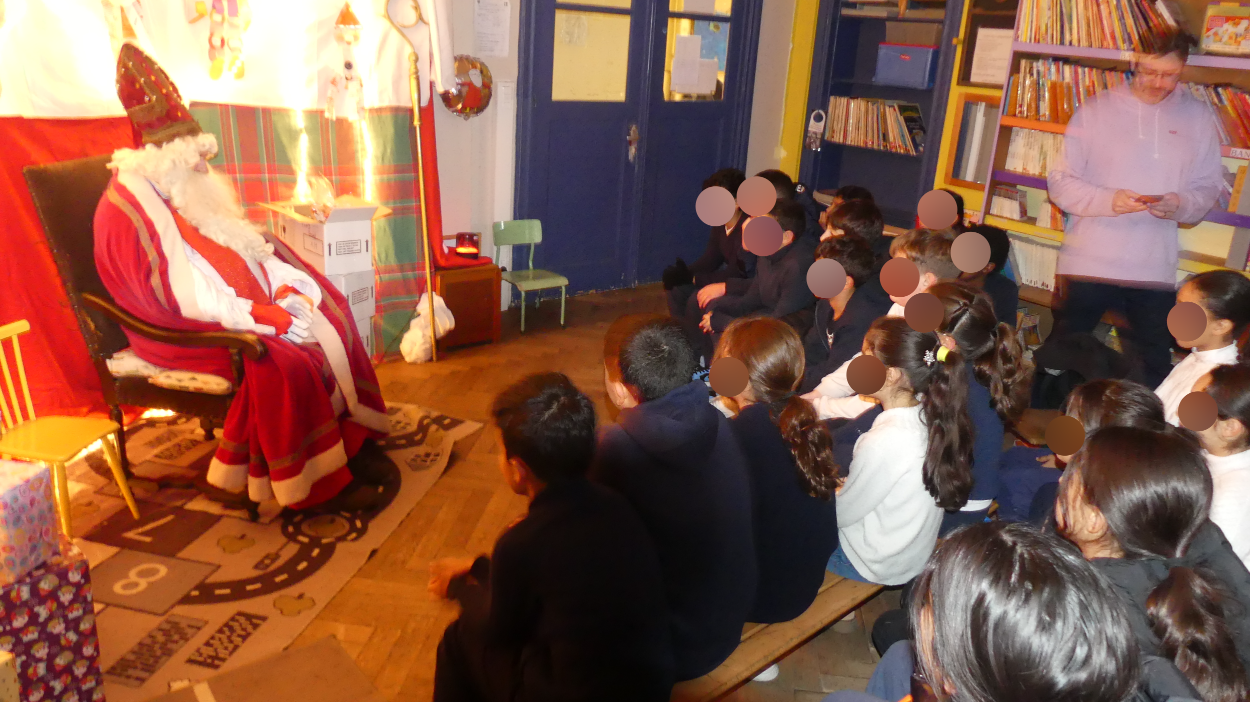 La magie de Saint-Nicolas : une journée inoubliable à l’Institut de l’Annonciation 7 P1000761 scrubbed