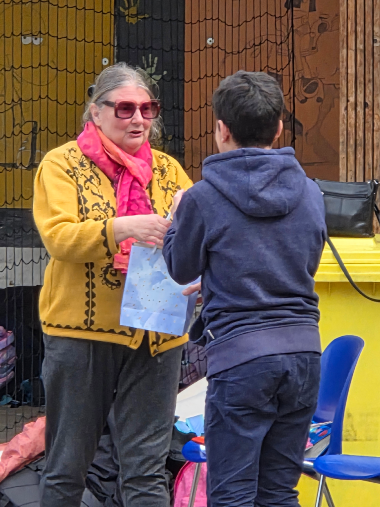Une belle retraite pour Madame Véronique, notre puéricultrice au grand cœur ! 19 20250324 144715 scrubbed