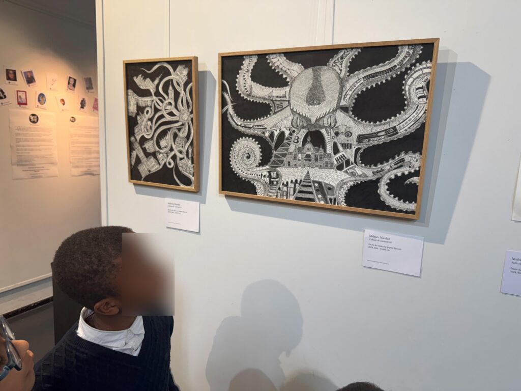 Les P3 et P4 de l’école fondamentale de l’Annonciation découvrent l’art du recyclage avec l’expo BROL 2 IMG 3517